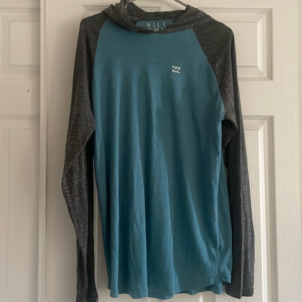 Billabong raglan long sleeve hoodie shirt size large